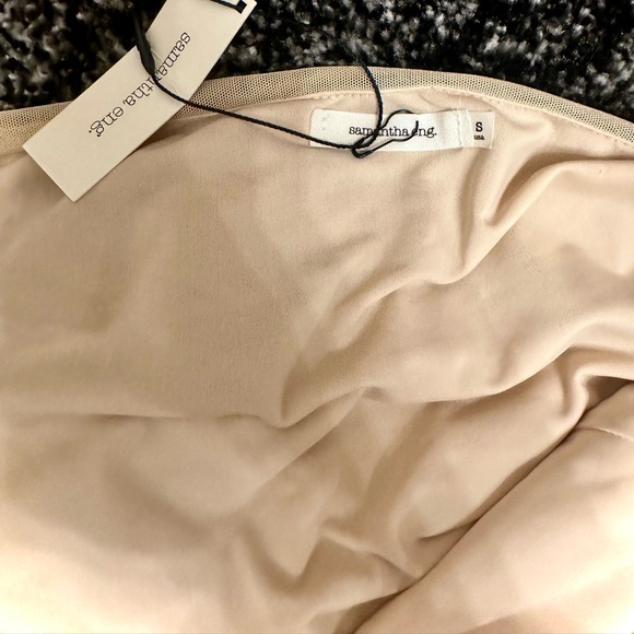 SAMANTHA ENG || High-Neck Open Back Snap Bodysuit in Beige - SZ Small ⭐️NWT⭐️ - Picture 8 of 8